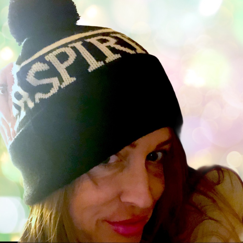 NWOT Spiritual Gangster winter knit logo beanie - Picture 3 of 15